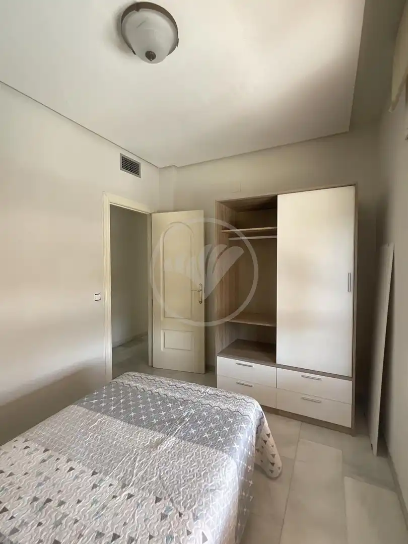 Schlafzimmer von Wohnung zur Miete in Linares mit Klimaanlage, Terrasse und Möbliert