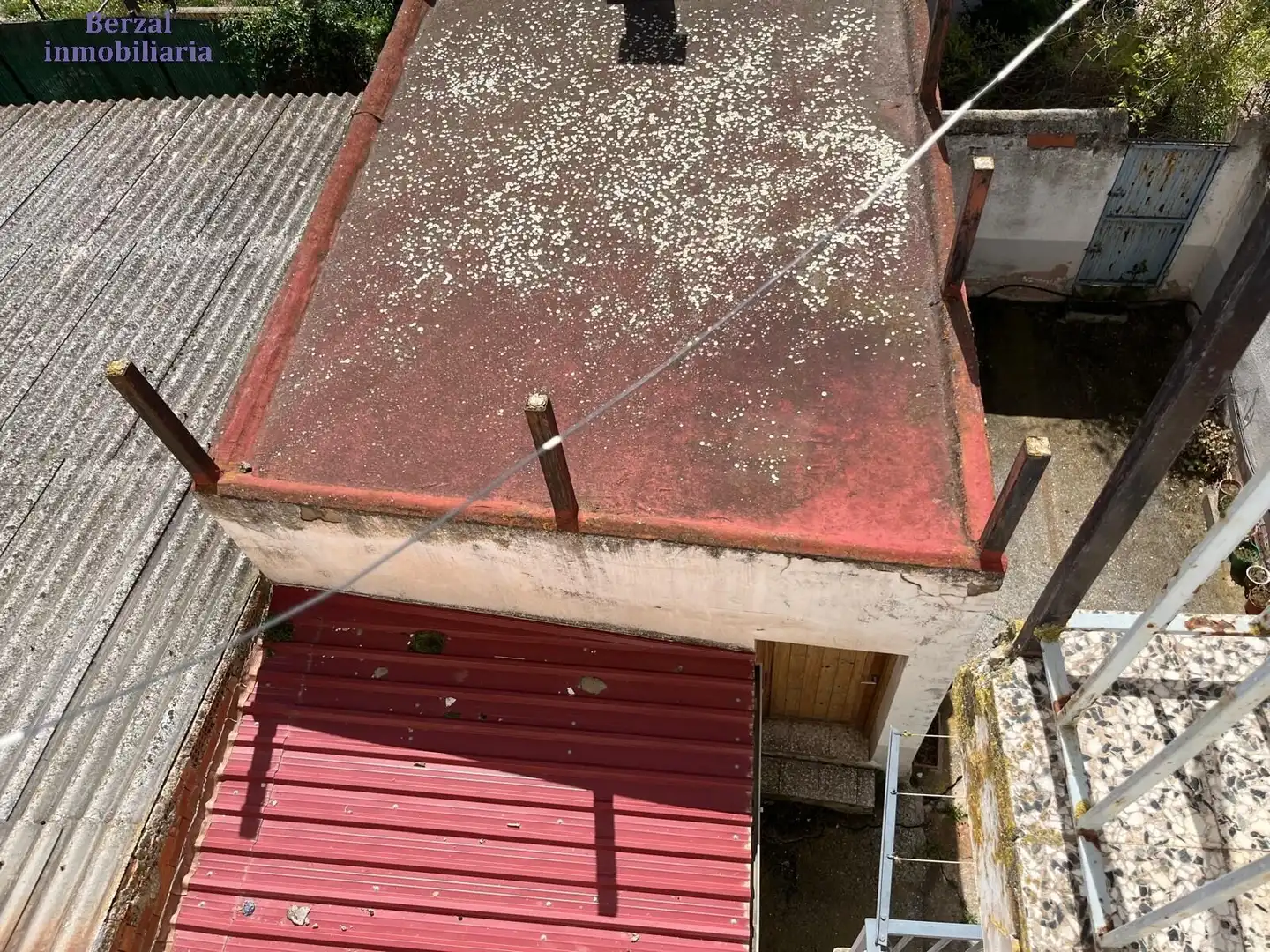 Vista exterior de Casa o xalet en venda en Ventosa amb Calefacció, Terrassa i Traster