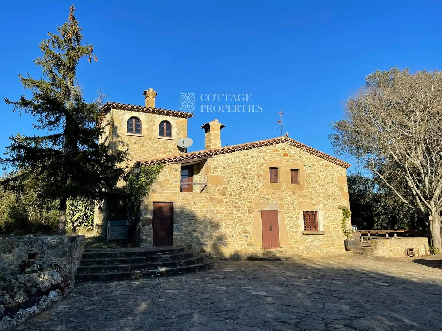 Casa rustica in vendita a Disseminat Afores s/n