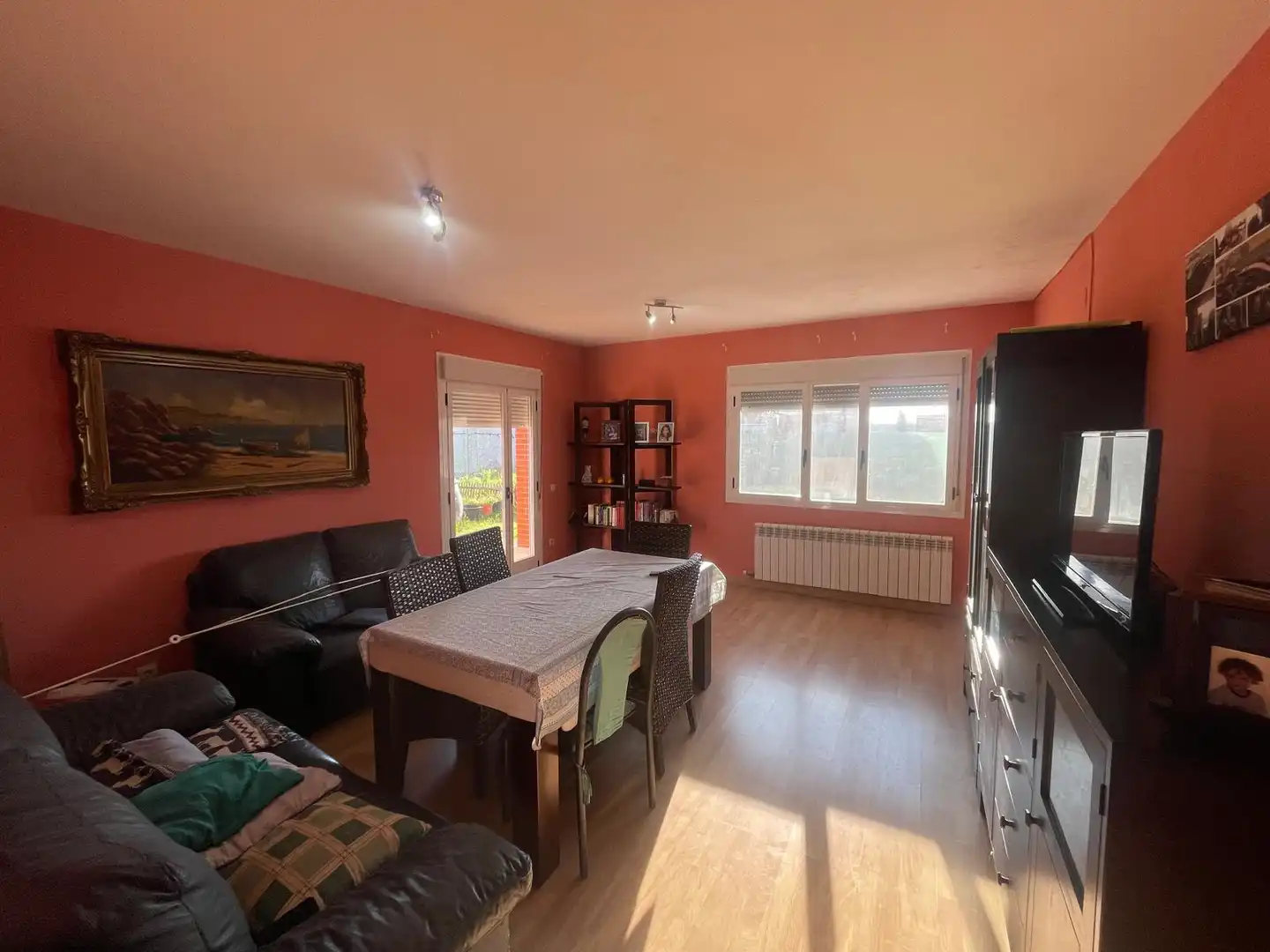 Sala de estar de Casa o chalet en venta en Boecillo con Calefacción, Jardín privado y Parquet