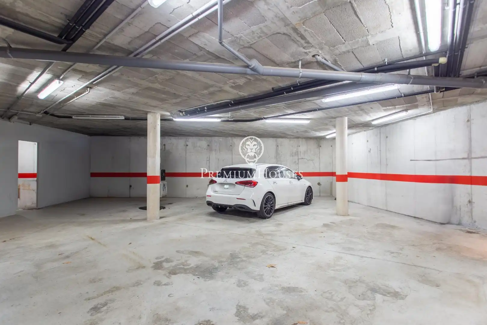 Parkplatz von Haus oder Chalet zum Verkauf in Cabrera de Mar mit Klimaanlage, Heizung und Privatgarten