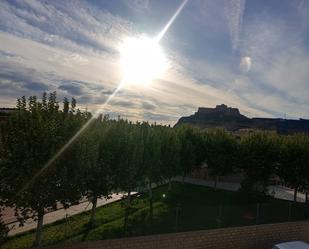 Vista exterior de Casa adosada en venda en Monzón amb Aire condicionat