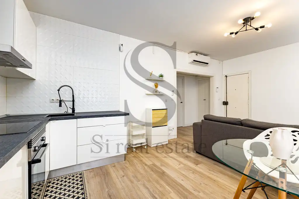 Vista exterior de Piso en venta en Barcelona con Aire acondicionado y Parquet