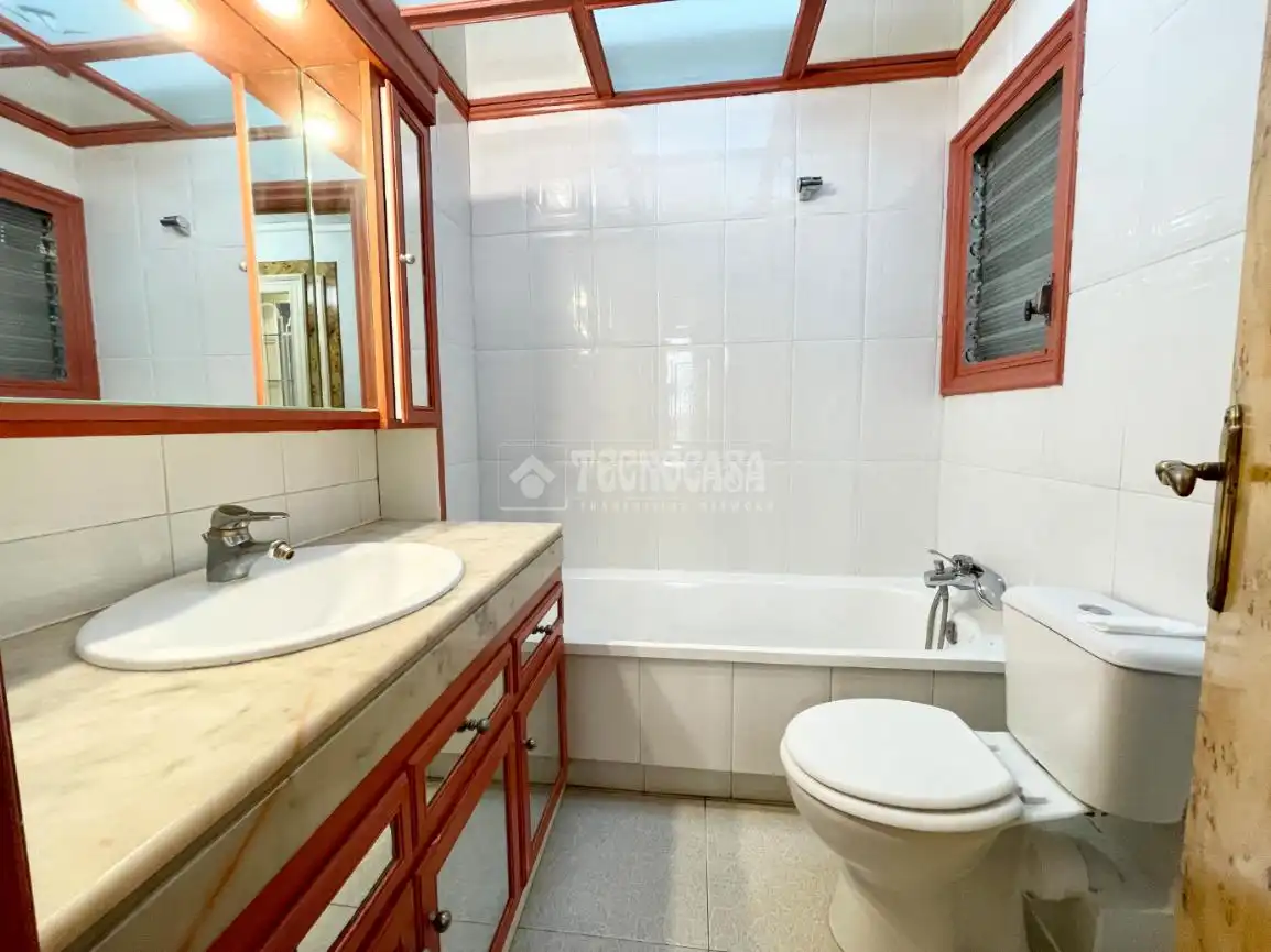 Baño de Piso en venta en Barcelona con Calefacción