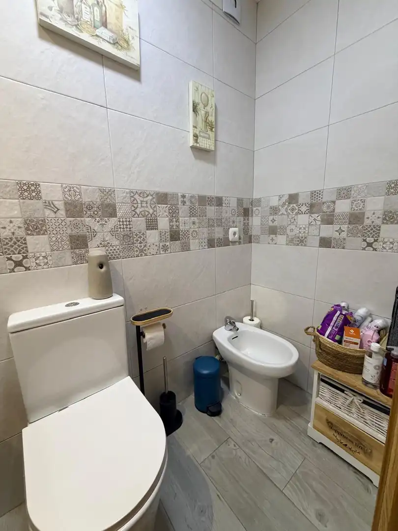 Baño de Piso en venta en Badajoz con Aire acondicionado, Calefacción y Balcón