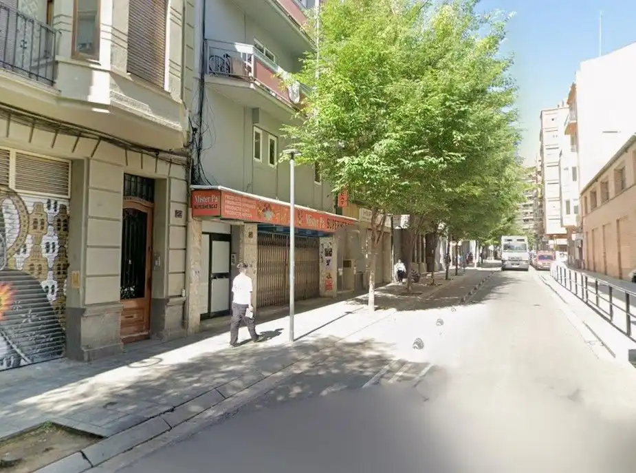 Local comercial de lloguer a Príncep de Viana - Clot - Xalets Humbert Torres