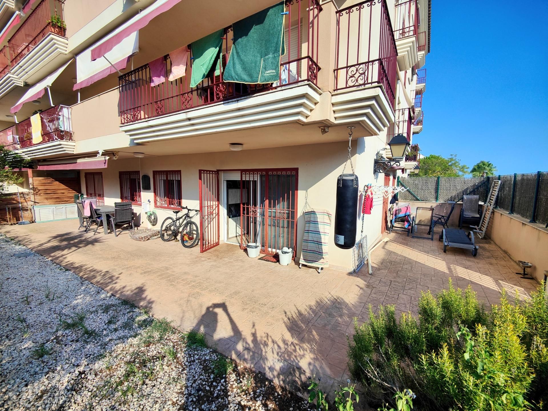 Vista exterior de Planta baixa en venda en Sant Carles de la Ràpita amb Aire condicionat, Jardí privat i Terrassa