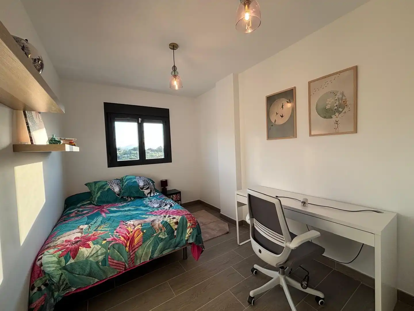 Habitación de Casa adosada en venta en Alhaurín de la Torre con Aire acondicionado, Terraza y Trastero