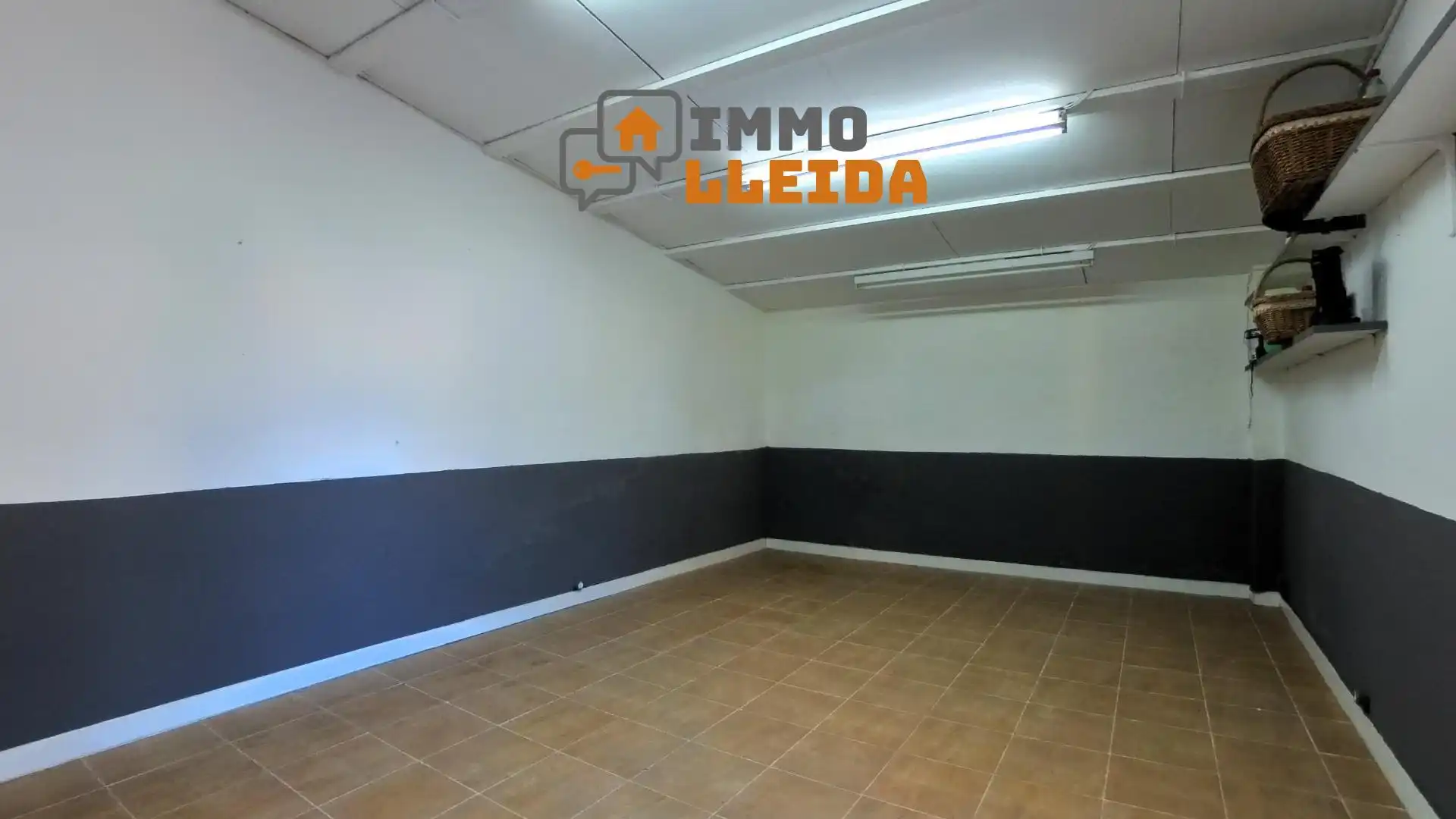 Casa adosada en venta en Balaguer con Calefacción y Terraza