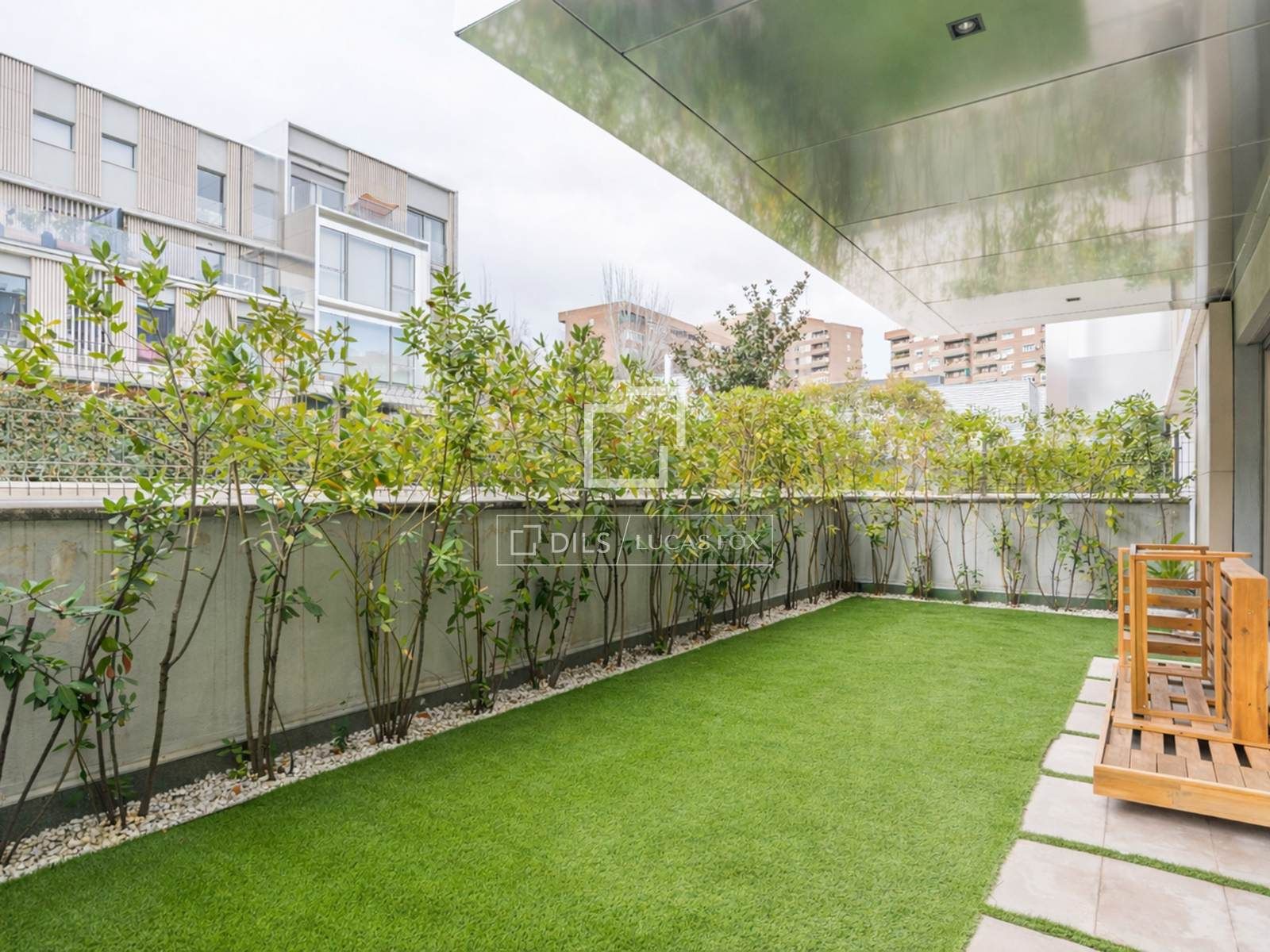 Terrace of Flat for sale in  Madrid Capital  with Air Conditioner, Heating and Private garden