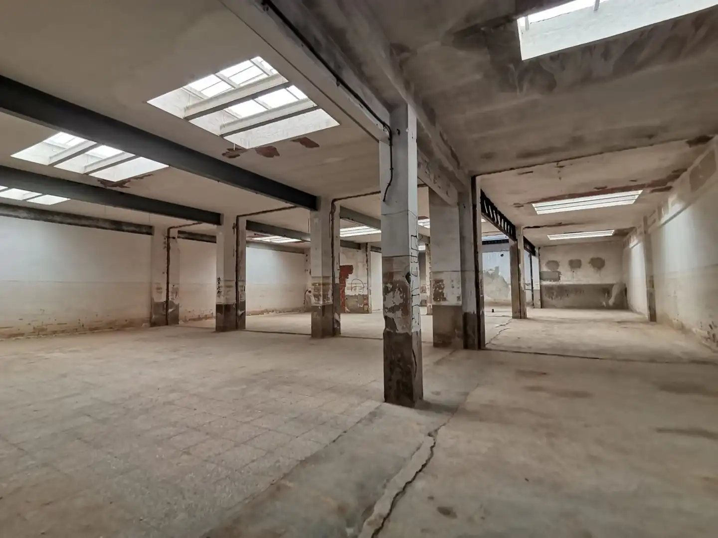 Nave industrial en venta en Benetússer