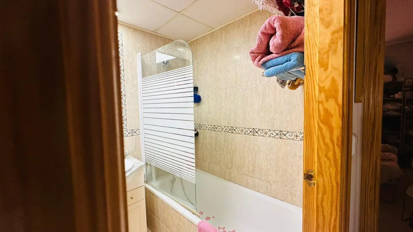 Bany de Àtic en venda en La Unión amb Terrassa, Balcó i Piscina comunitària