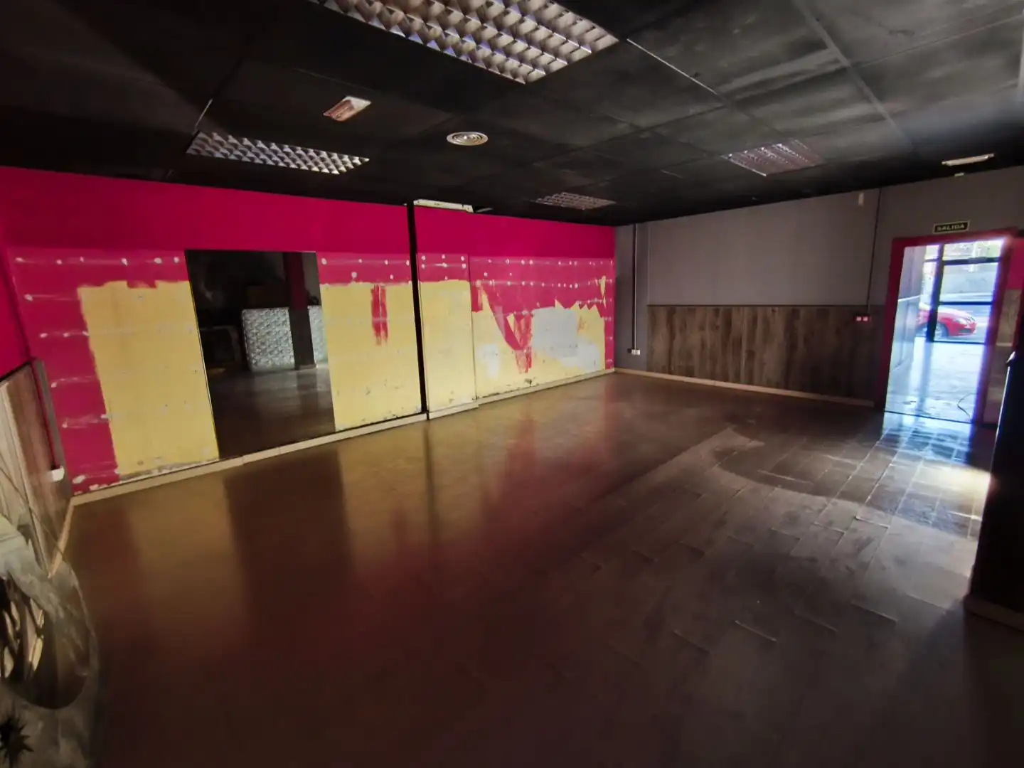 Local de alquiler en León Capital  con Aire acondicionado y Parquet