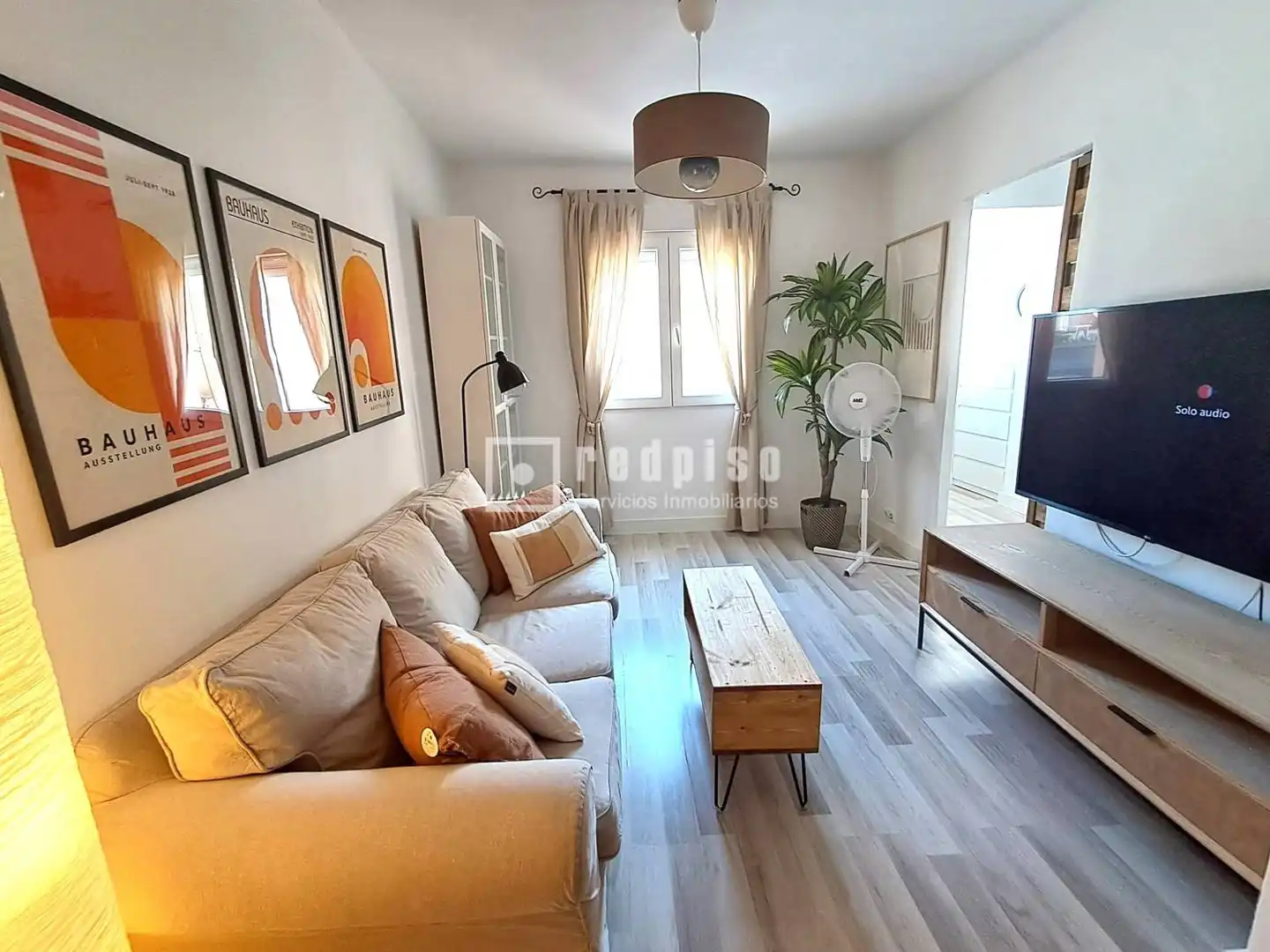 Sala de estar de Piso de alquiler en Madrid con Aire acondicionado, Calefacción y Amueblado