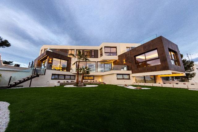 Casa-chalet en Venta en Urbanizaciones