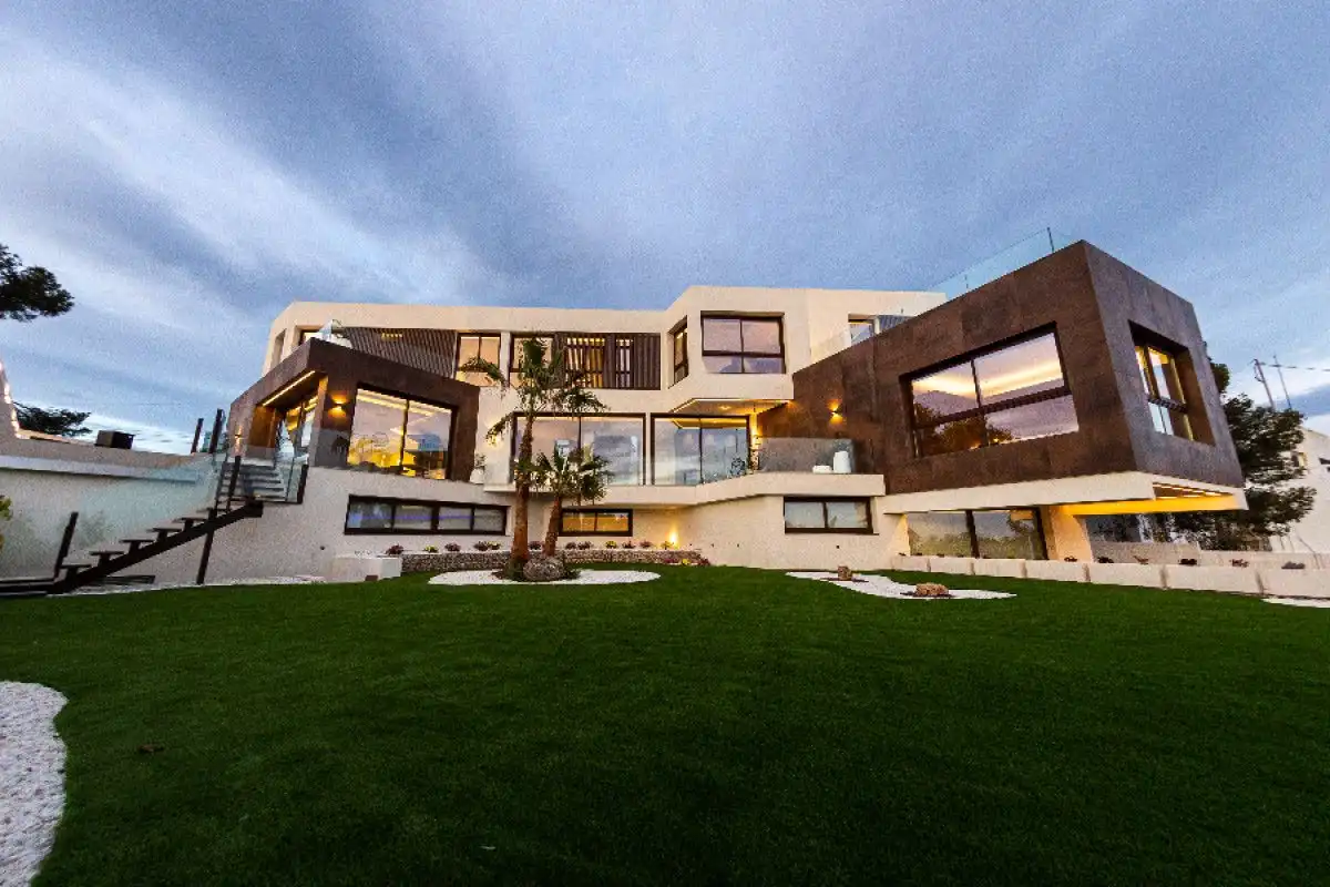Villa avec piscine à vendre à Urbanizaciones