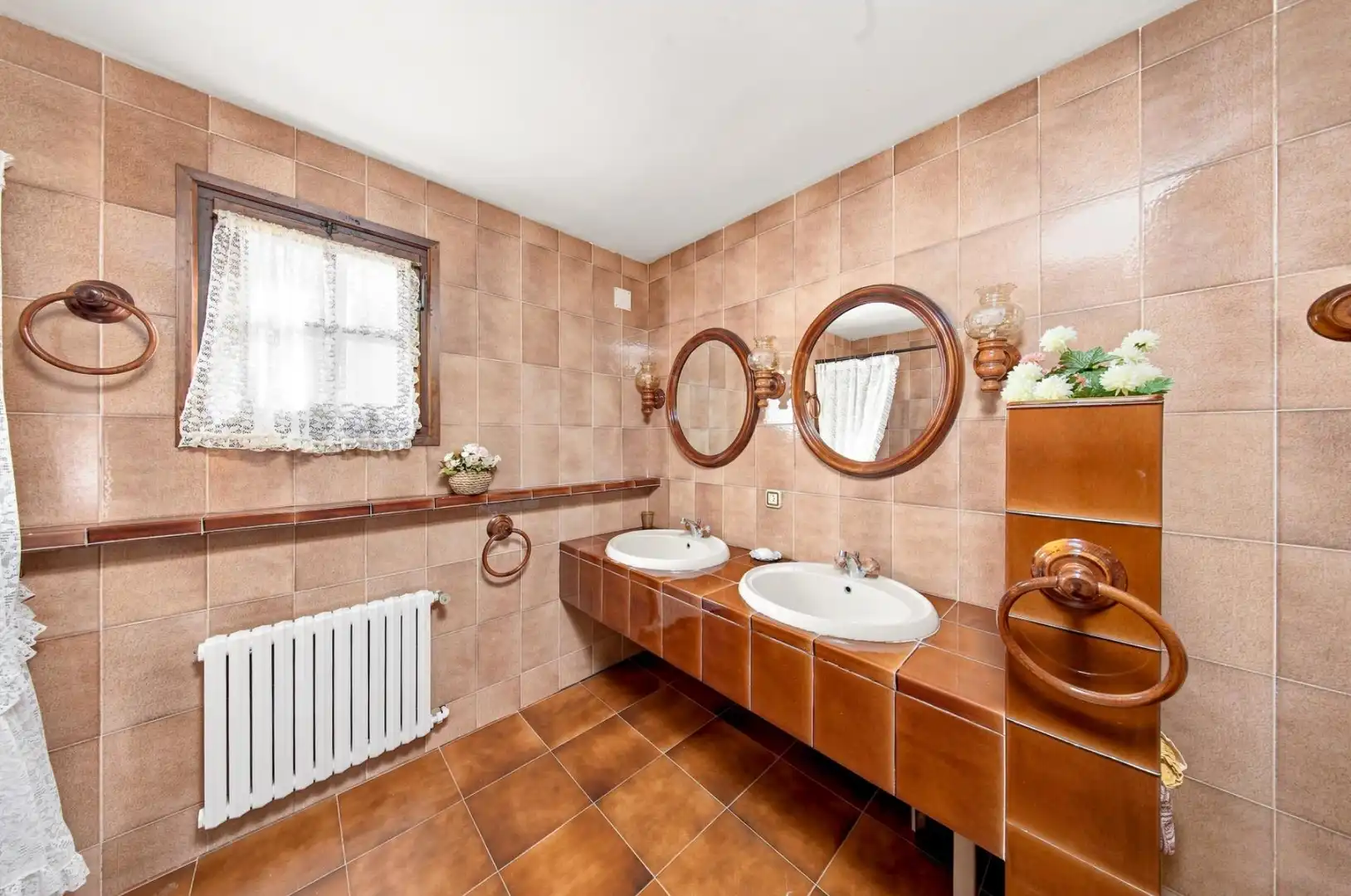 Bathroom of Houses for sale in Darnius  with Private garden, Storage room and Balcony