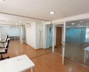 Office to rent in  Valencia Capital  with Air Conditioner