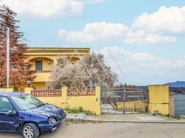 Haus mit Balkon zum Verkauf in El Pont de Vilomara i Rocafort