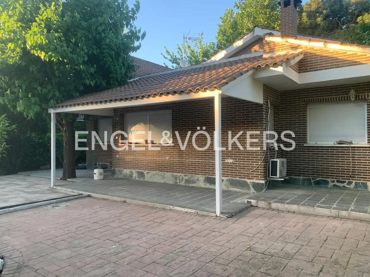 Vista exterior de Casa o chalet de alquiler en Madrid con Calefacción y Se aceptan mascotas