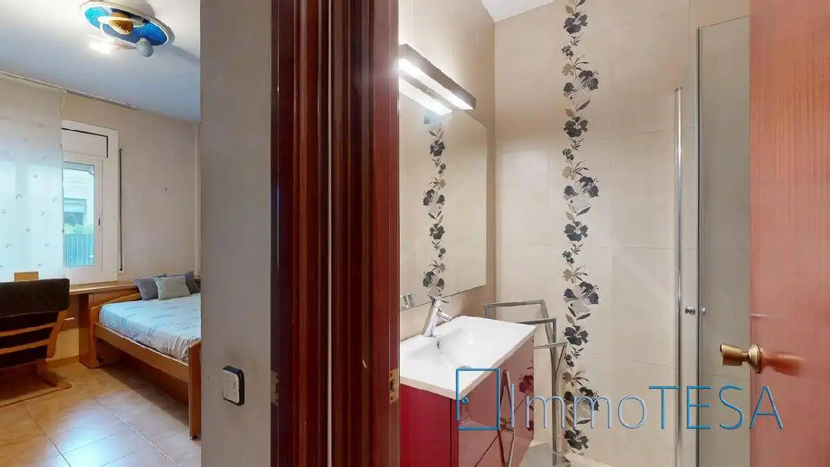 Habitación de Piso en venta en Barberà del Vallès con Calefacción, Trastero y Balcón