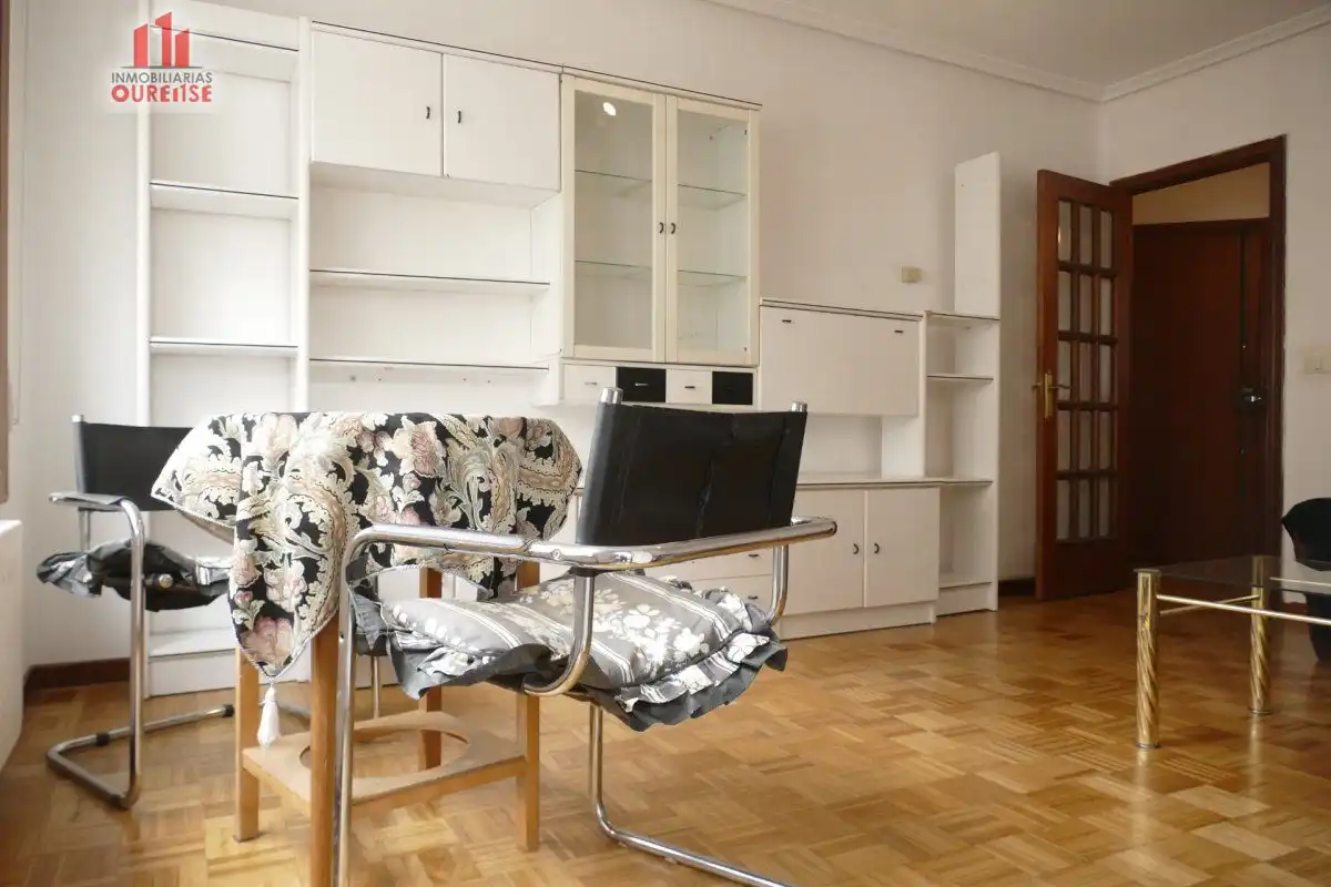 Sala de estar de Piso de alquiler en Ourense Capital  con Calefacción, Amueblado y Balcón
