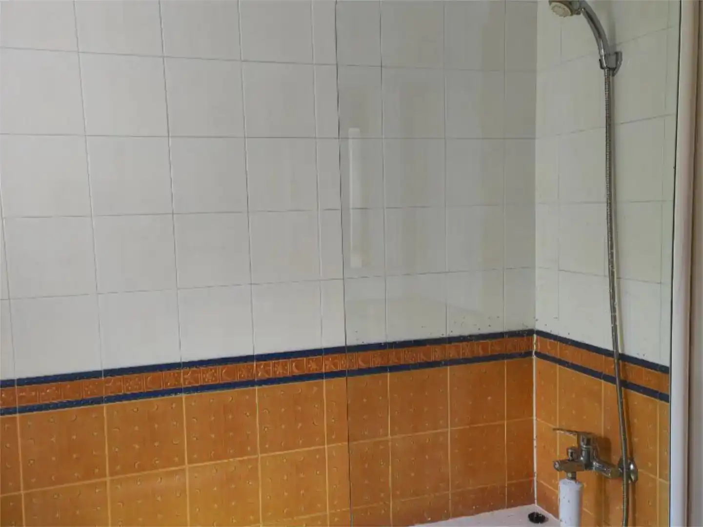 Bathroom of Flat for rent in Sitges  with Air Conditioner, Parquet flooring and Storage room