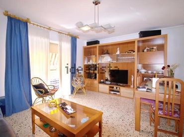 Pis amb balcó en venda a Benalúa - Babel