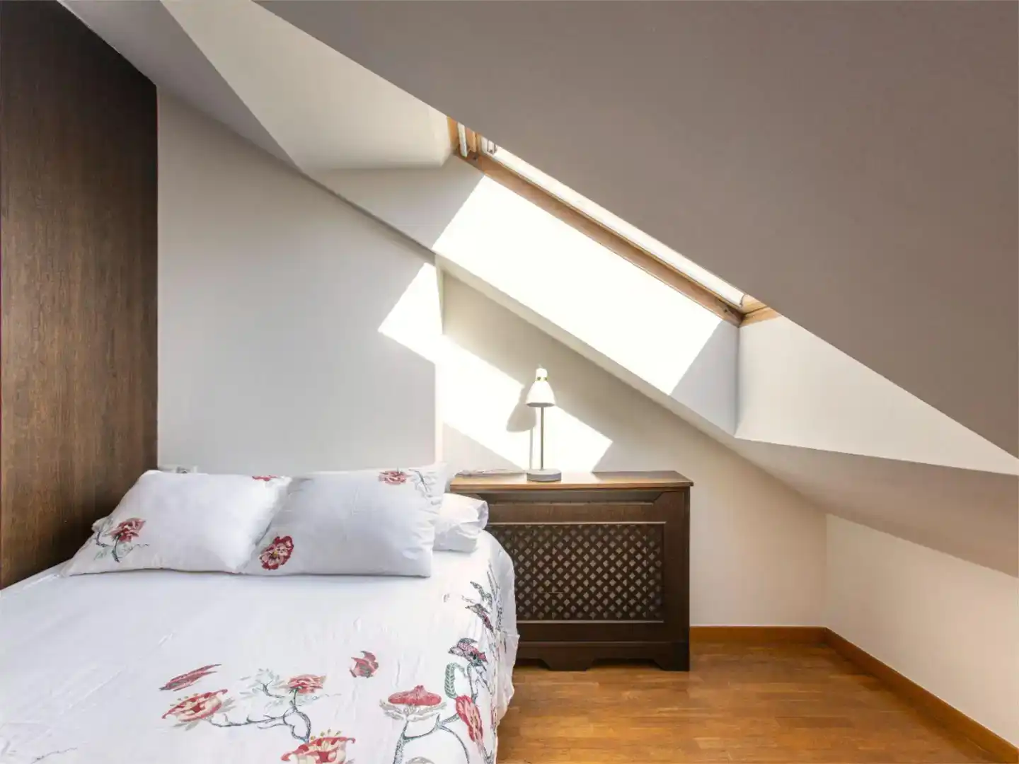 Schlafzimmer von Wohnung zur Miete in Gijón 