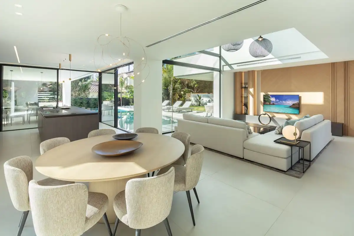Villa mit Pool zum Verkauf in Nueva Andalucía, imagen 3
