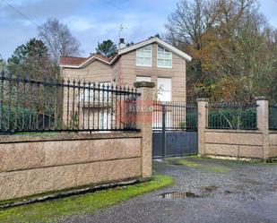 Vista exterior de Casa o xalet en venda en Coles amb Calefacció, Jardí privat i Terrassa