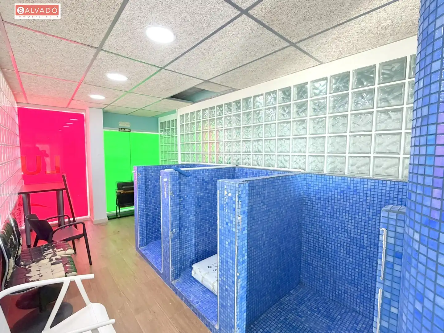 Bathroom of Commercial properties for rent in Calafell  with Air Conditioner and Terrace