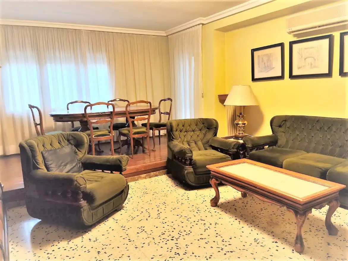 Flat for sale in Instituts - Universitat