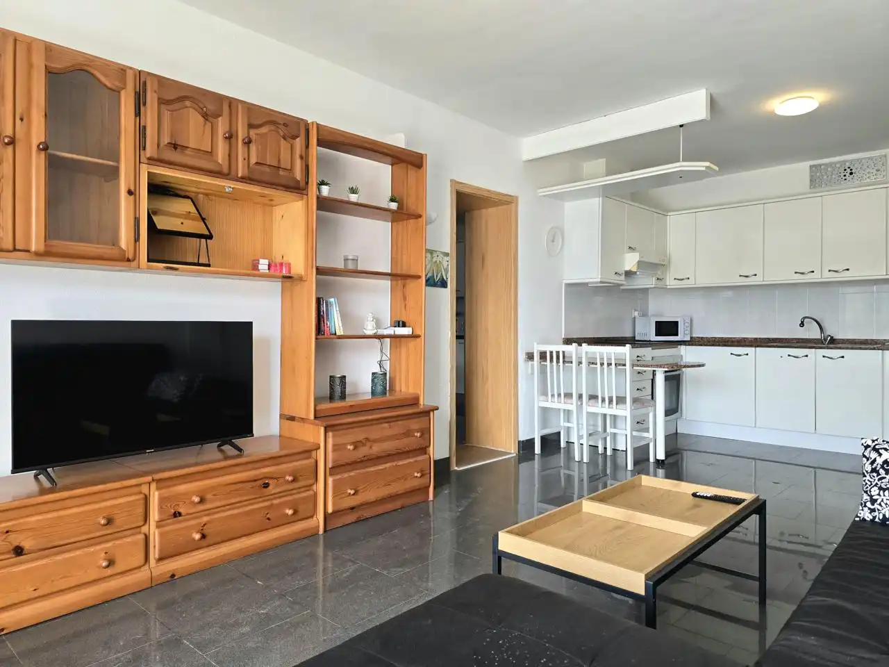Sala d'estar de Apartament en venda en Mogán amb Terrassa, Moblat i Balcó