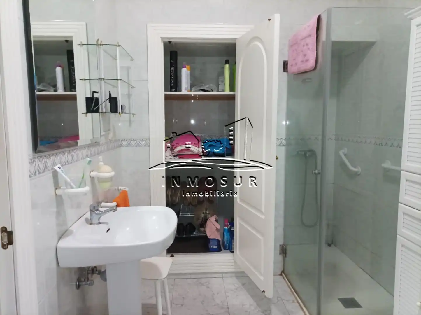 Badezimmer von Wohnung zum Verkauf in Lucena mit Abstellraum