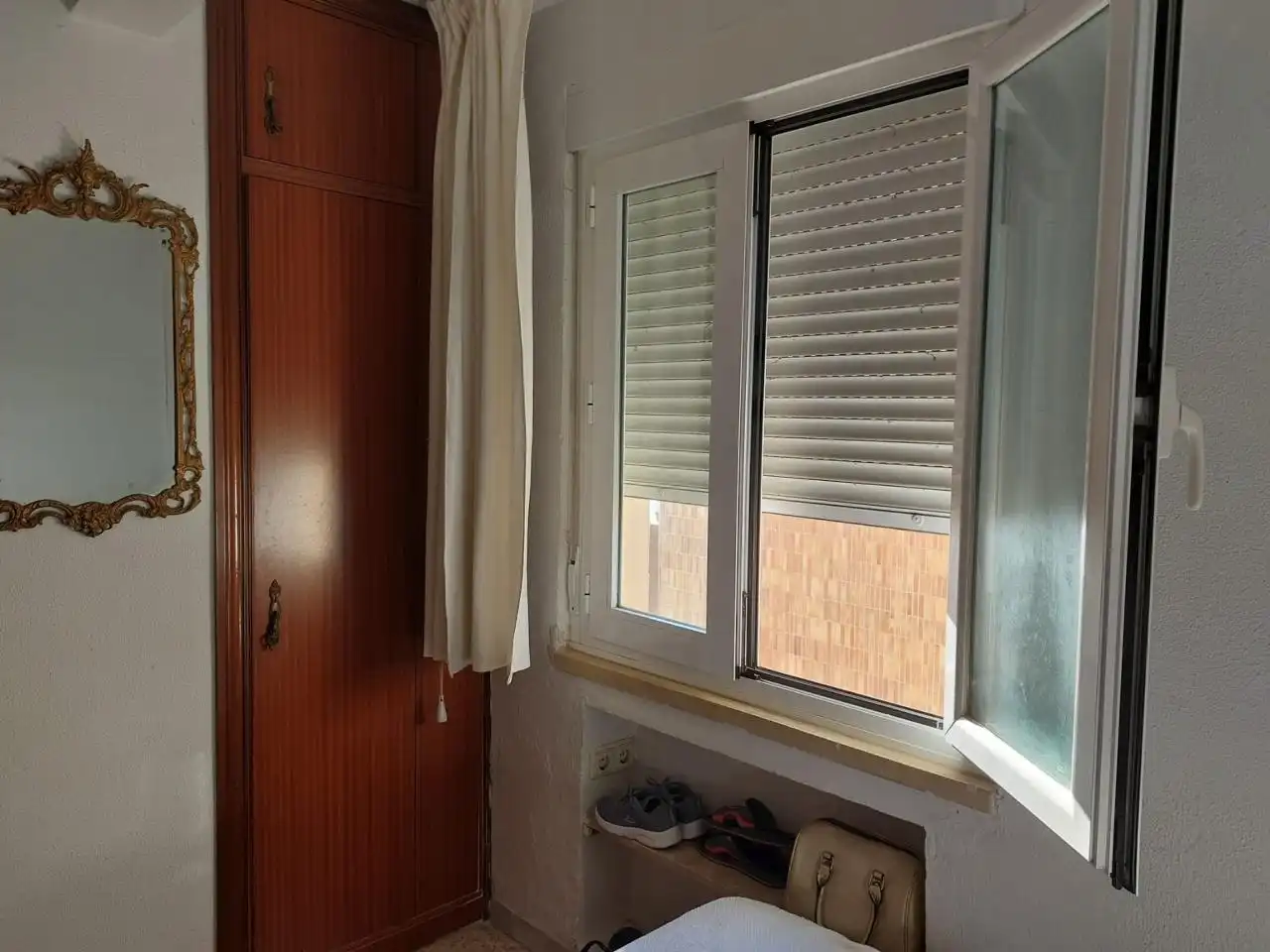 Habitación de Piso de alquiler en Cádiz con Balcón