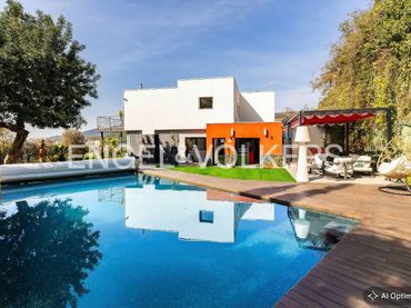 Casa con balcón en venta en Cabrils