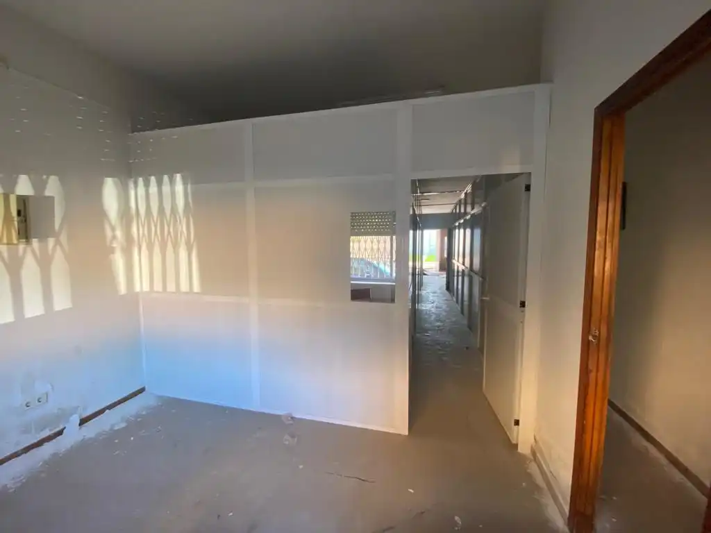 Local de lloguer en Villa del Prado