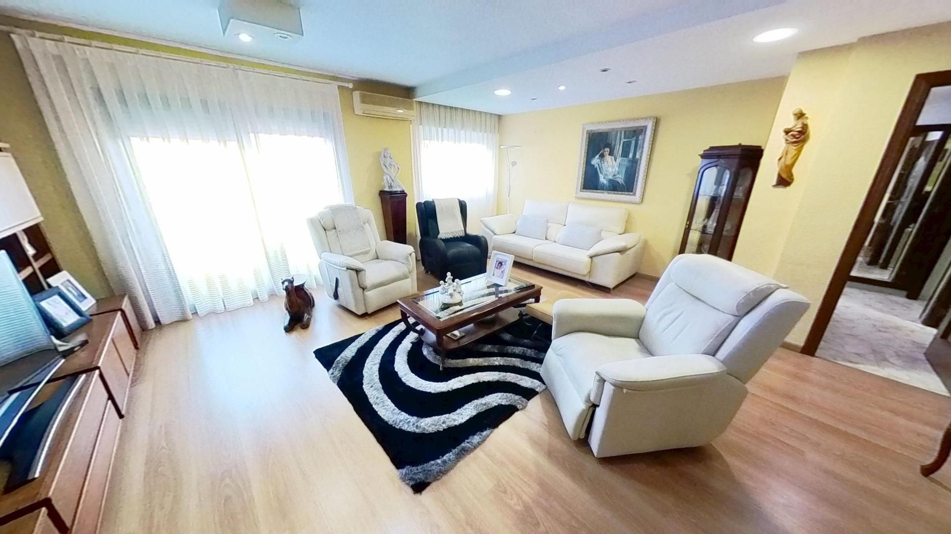 Living room of Flat for sale in  Valencia Capital  with Air Conditioner and Heating