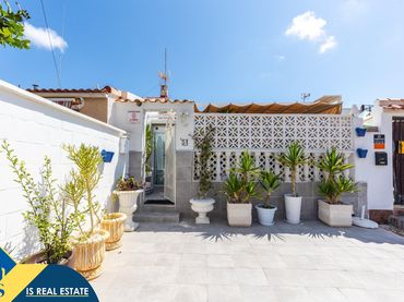 Bungalow con piscina in vendita a Zona Carrefour - Urbanizaciones