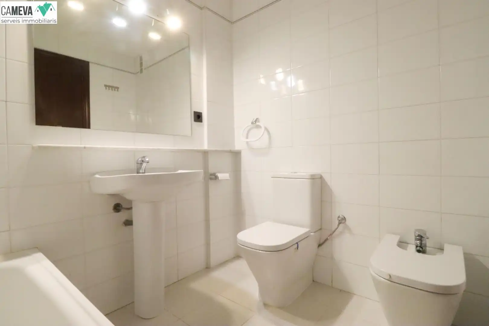 Bathroom of Flat for sale in Barberà del Vallès  with Air Conditioner, Heating and Terrace