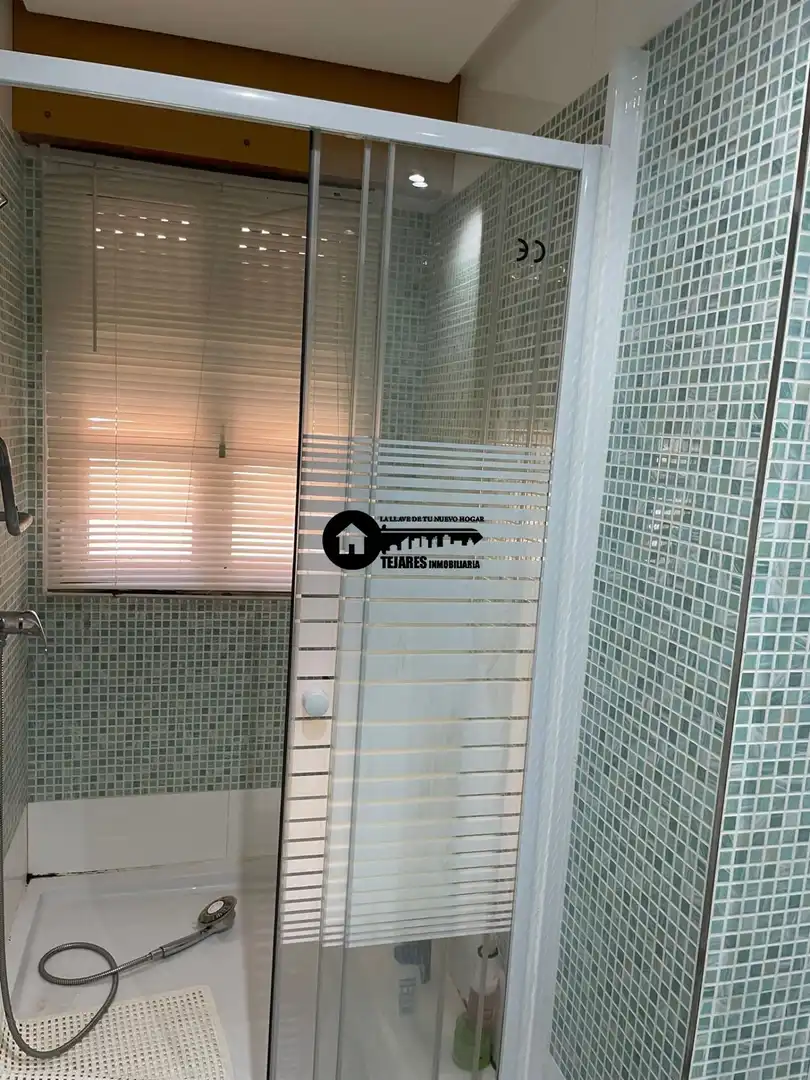 Baño de Casa adosada en venta en Albacete con Aire acondicionado, Calefacción y Jardín privado