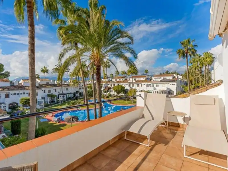 Detached homes for rent in Guadalmina Baja