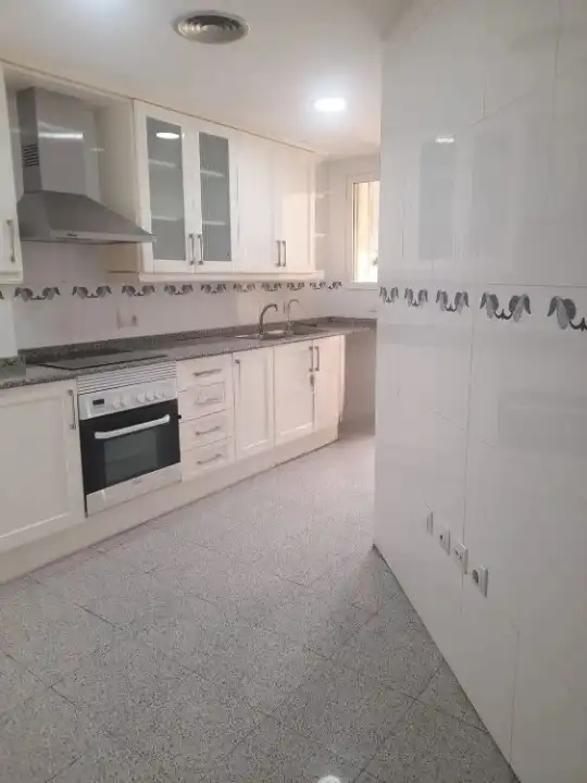 Cuina de Pis en venda en Valencia amb Aire condicionat, Calefacció i Terrassa