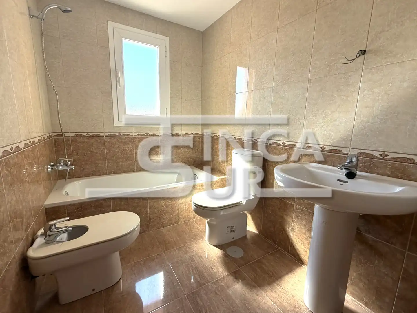 Baño de Piso en venta en Roquetas de Mar con Balcón