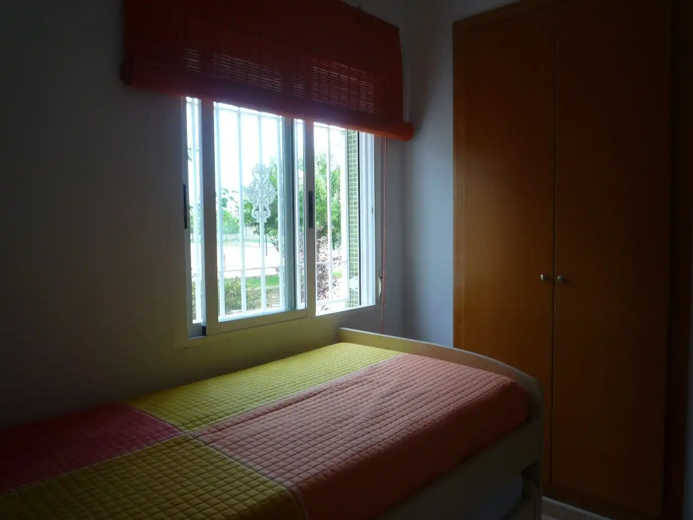Habitación de Apartamento en venta en Xeraco con Terraza, Amueblado y Balcón