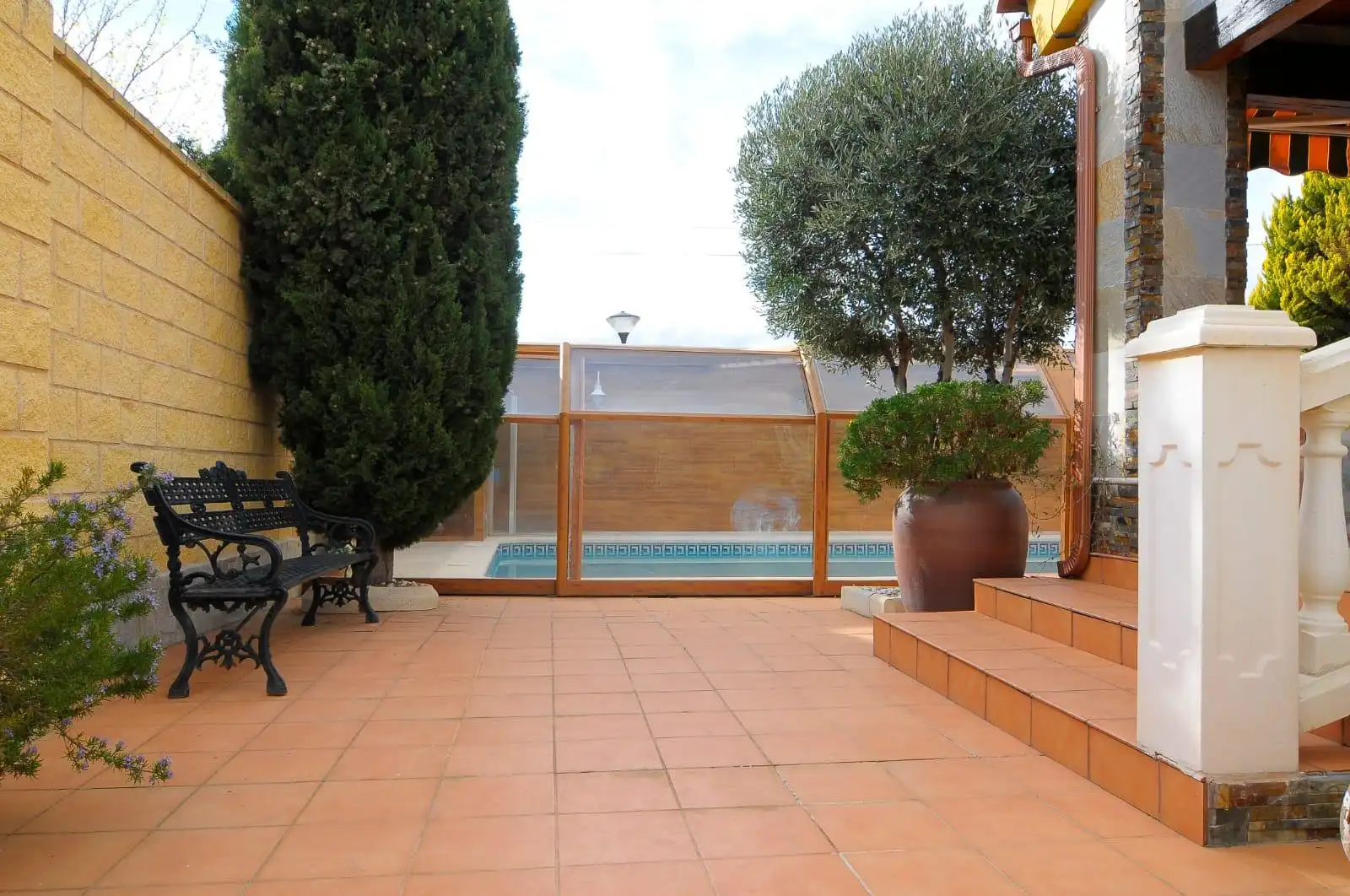 Jardí de Casa o xalet en venda en Valdepeñas amb Terrassa, Piscina i Moblat