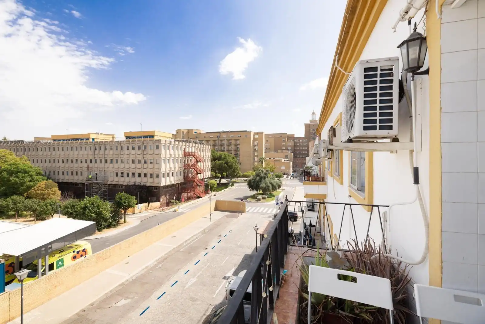 Vista exterior de Pis en venda en Sur