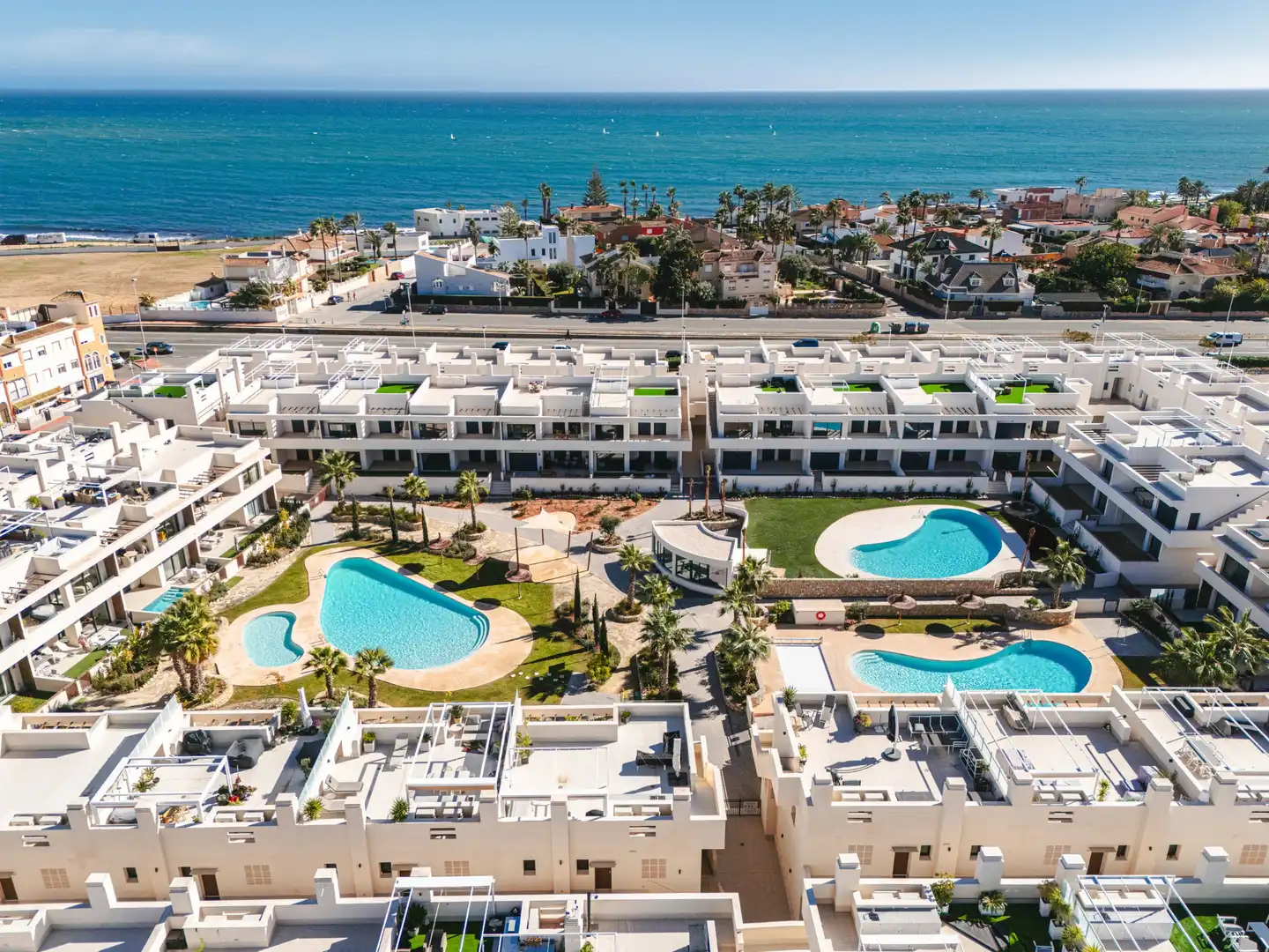 Vista exterior de Pis en venda en Torrevieja amb Jardí privat, Terrassa i Piscina comunitària