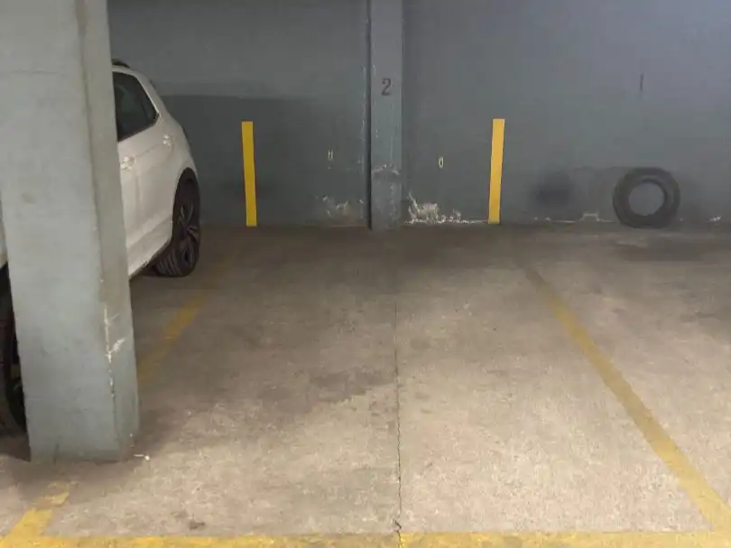 Parkplatz von Garage zur Miete in Madrid